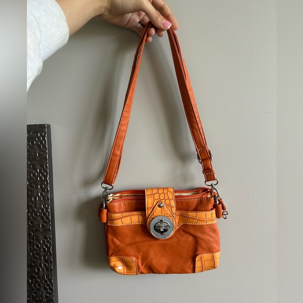 Vintage orange snake skin purse